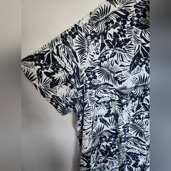 Floral Black and White Mens Button down - Picture 2 of 7